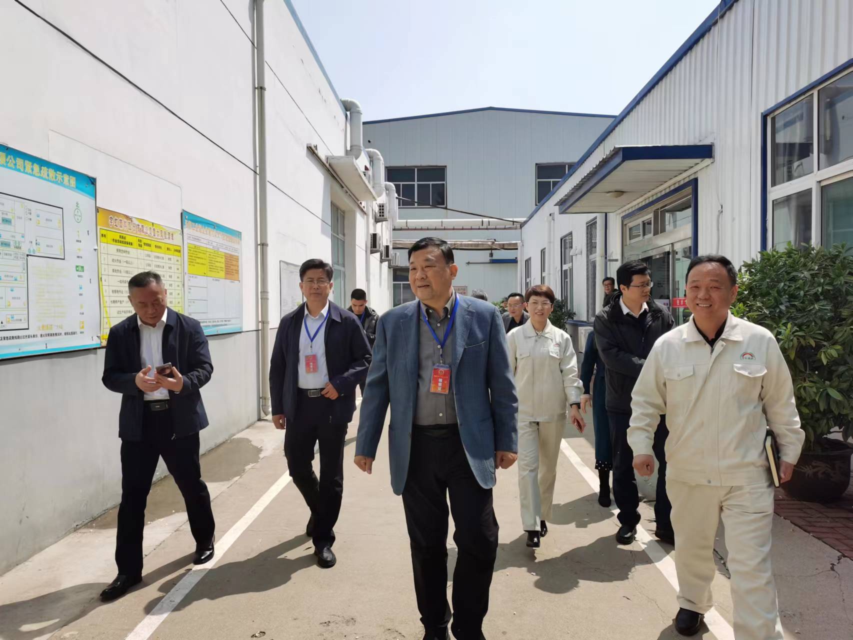 工業經濟高質量發展】德城區人大常委調研組深入蜜桃视频APP色版网站顏料走訪調研